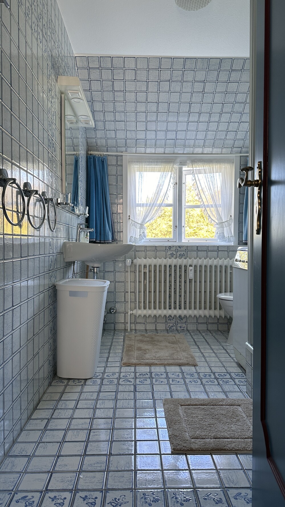 Blick ins Badezimmer